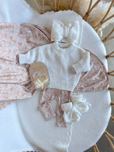 Load image into Gallery viewer, 'Hello World My Name Is' Oval Scallop Plaque - Dried Floral