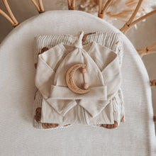 Load image into Gallery viewer, Gender Neutral Baby Gift Bundle