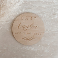 Load image into Gallery viewer, 15cm Personalised Wooden Announcement Plaque