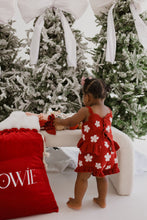 Load image into Gallery viewer, Red Posy Knit Tie Set
