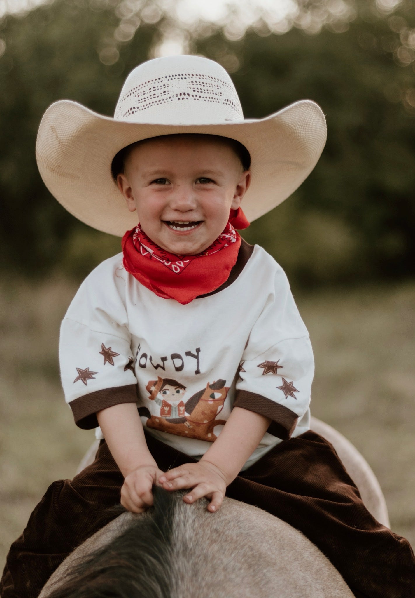 'Howdy' Slouch Tee - Milk