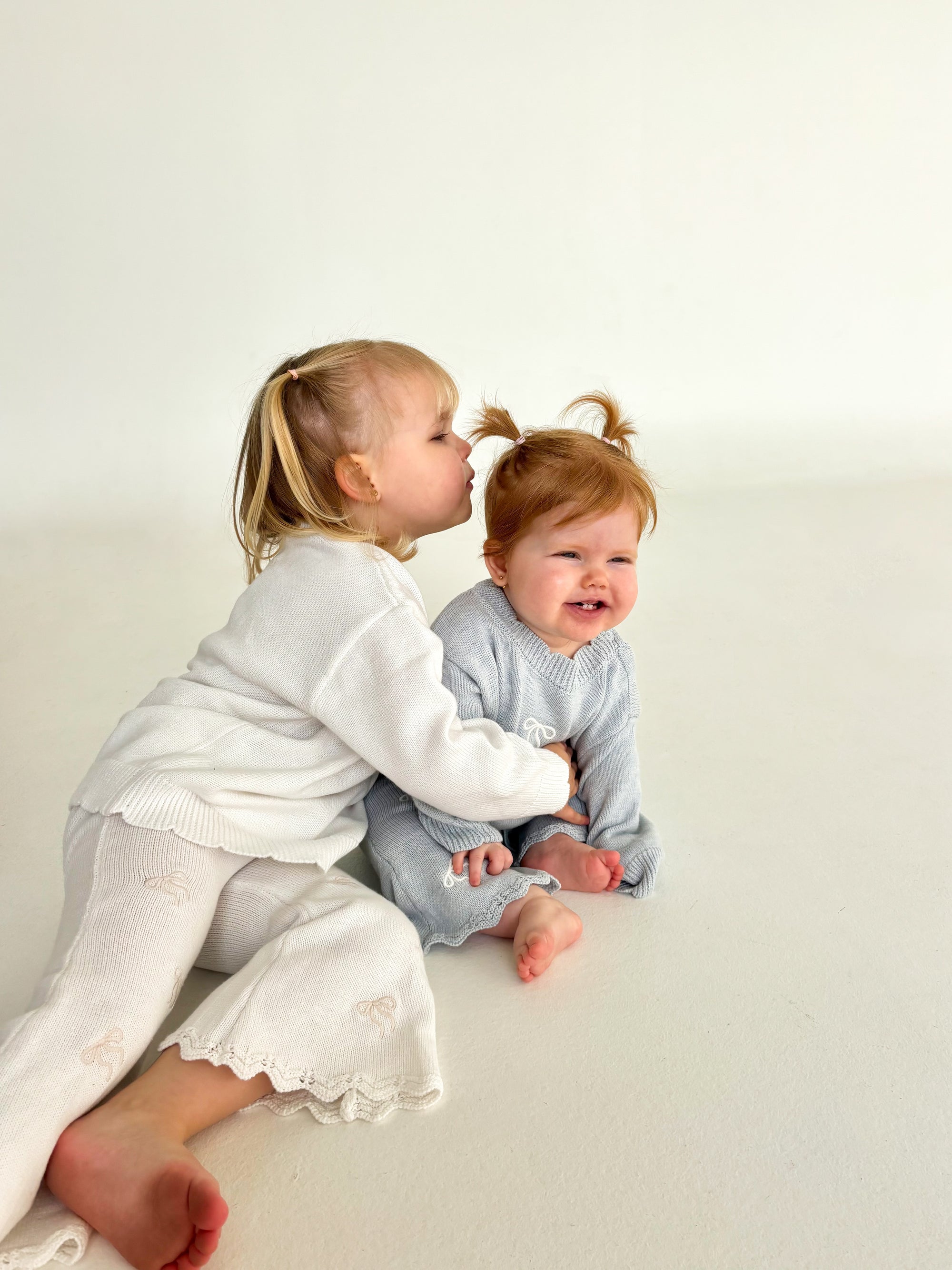 The Cosy Bow Knit Set - Milk
