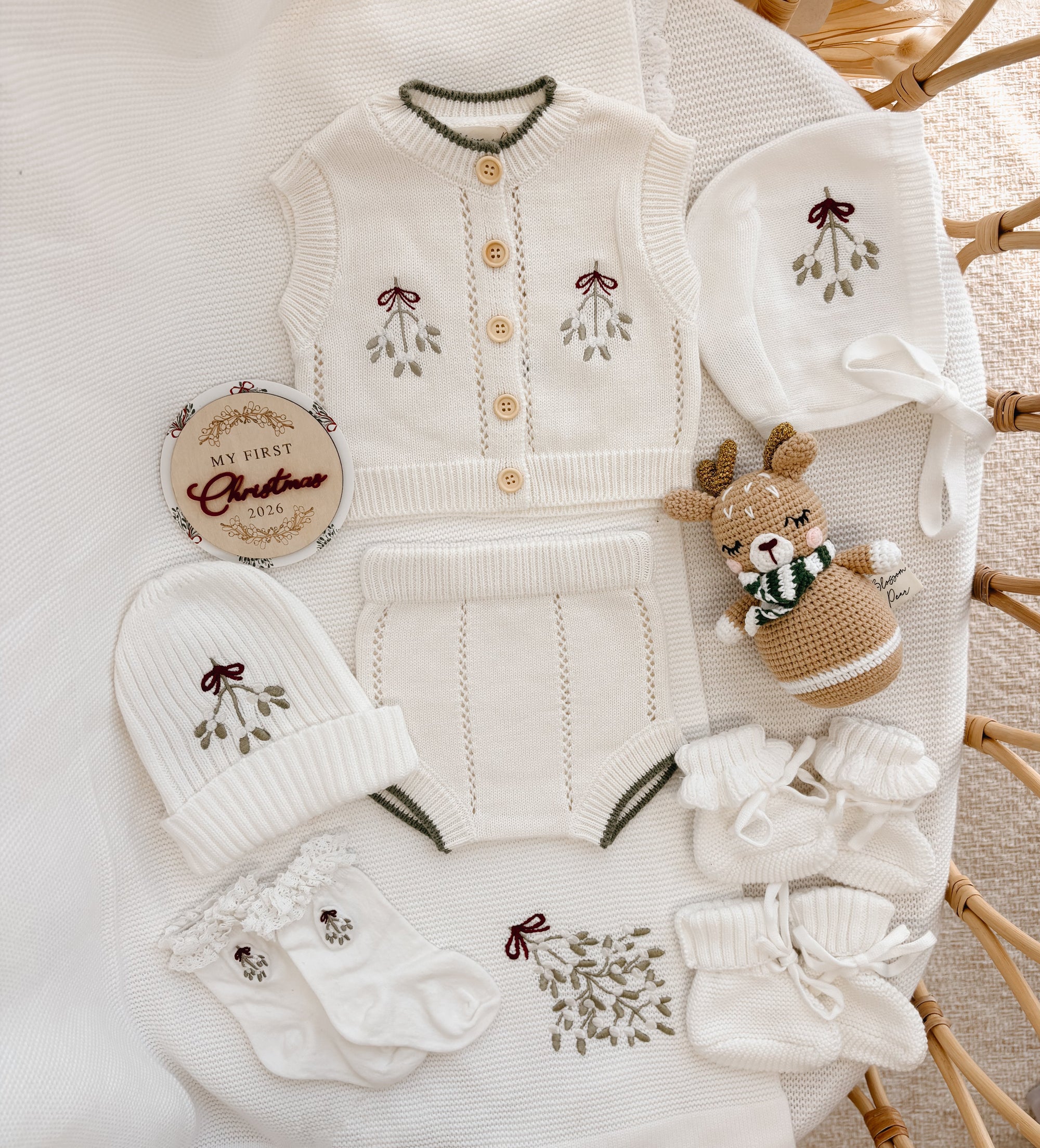 Mistletoe Muse Knit Vest Set