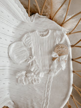 Load image into Gallery viewer, Frill Knit Booties - Milk