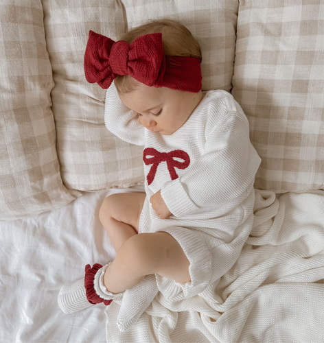 Red Bow Long Sleeve Frill Leg Romper, Crochet Topknot & Frill Booties Bundle