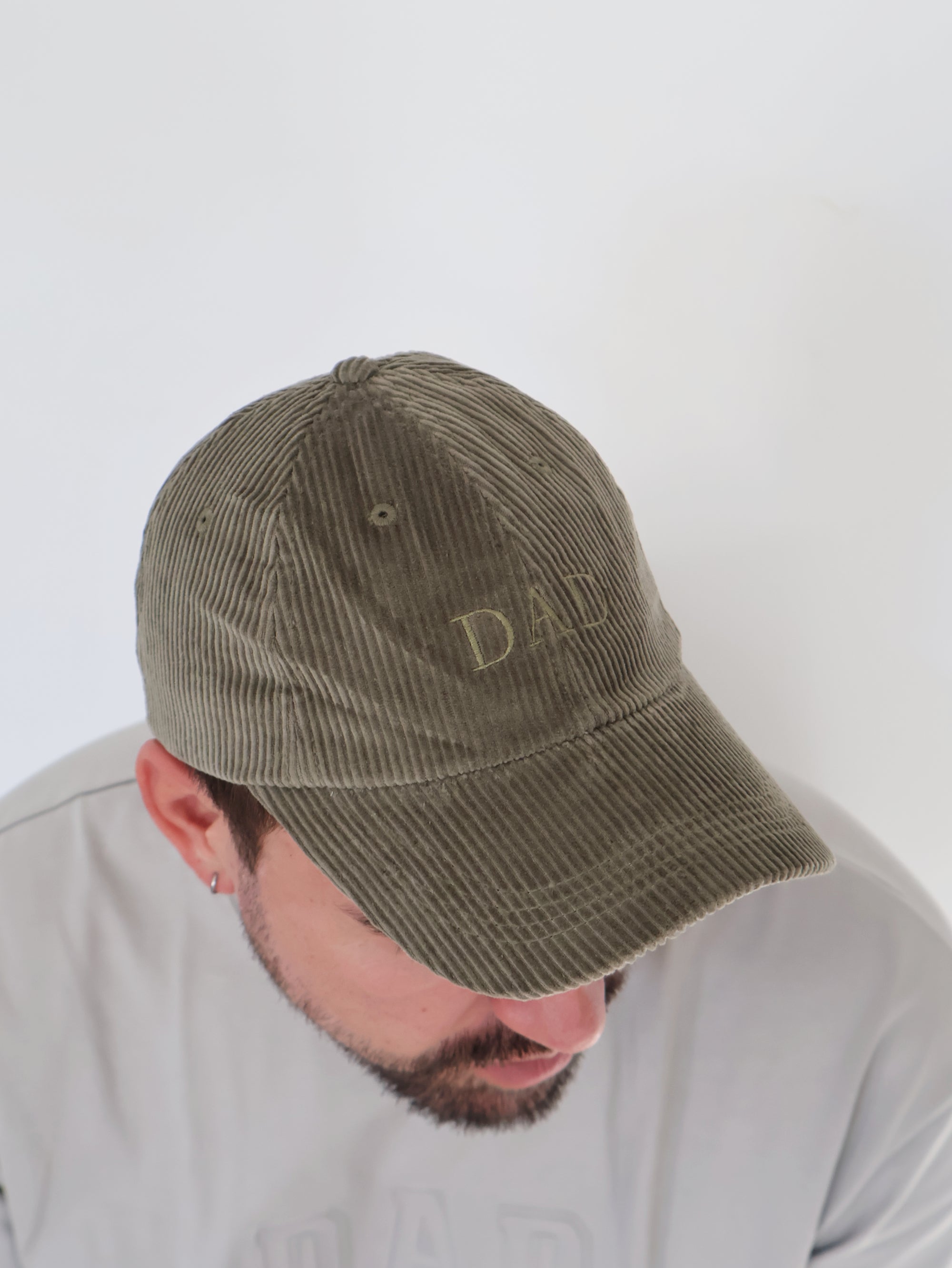 'Dad' Corduroy Curve Brim Cap - Moss