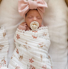 Load image into Gallery viewer, Heritage Muslin Blanket - Wild Posy