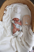 Load image into Gallery viewer, Chunky Knit Booties - Newborn-6M - Cloud
