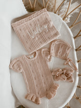 Load image into Gallery viewer, Frill Knit Booties - Pink Lemonade