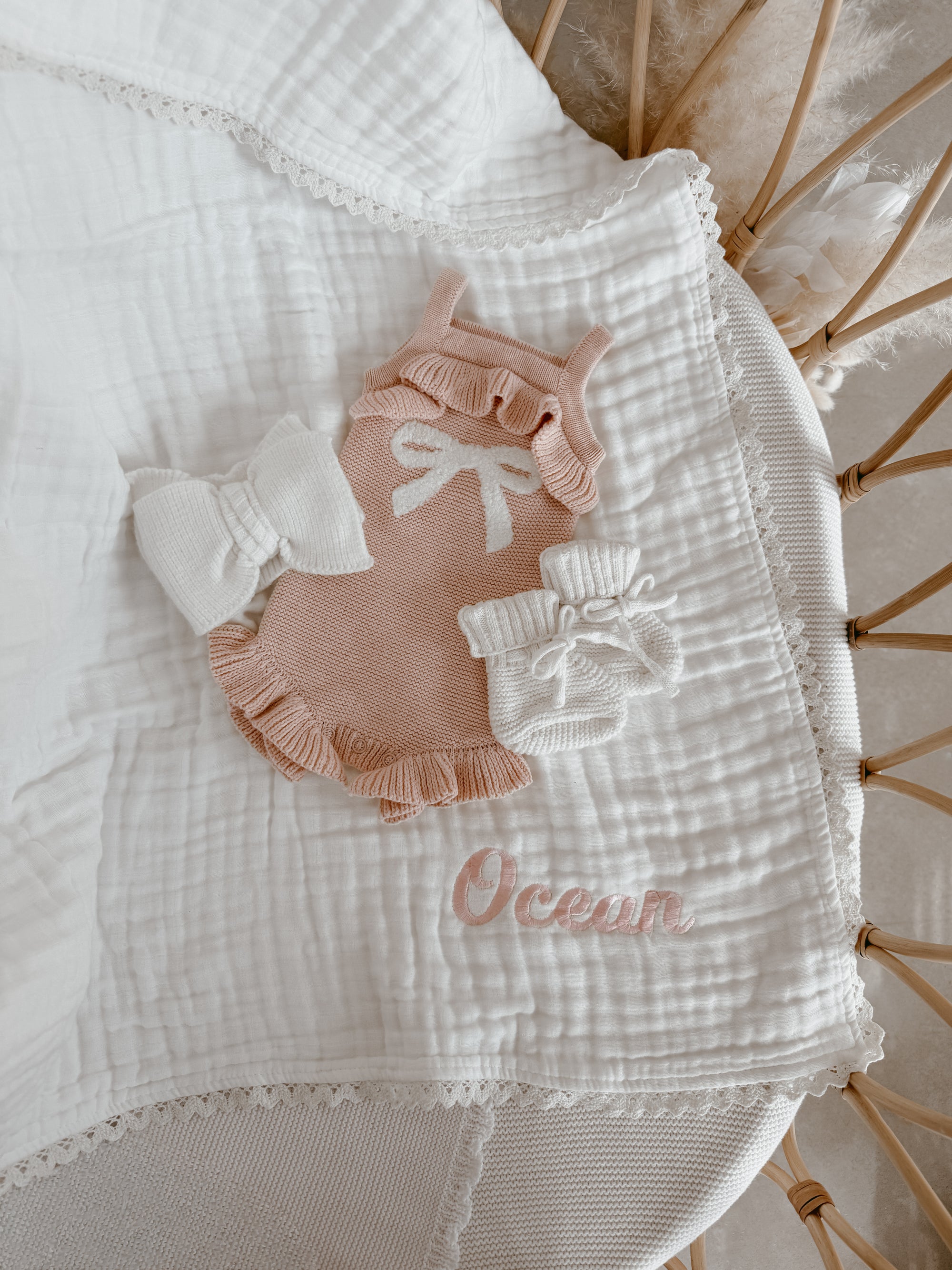 Heritage Muslin Blanket - Milk with Lace Trim