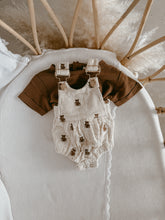 Load image into Gallery viewer, Cocoa Linen Tee - Cuff Sleeve