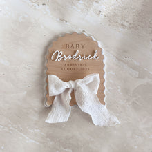 Load image into Gallery viewer, &#39;Baby Arriving&#39; Arch Scallop Plaque - Bow