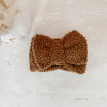 Load image into Gallery viewer, Pudding Teddy Topknot