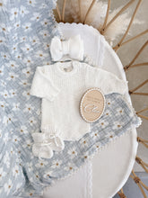 Load image into Gallery viewer, Heritage Muslin Blanket - Daisy Dreams