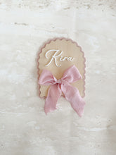 Load image into Gallery viewer, Arch Scallop Name Plaque - Bow