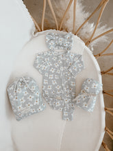 Load image into Gallery viewer, Cotton Swaddle - Daisy Dreams