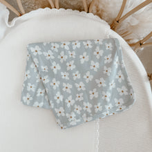 Load image into Gallery viewer, Cotton Swaddle - Daisy Dreams