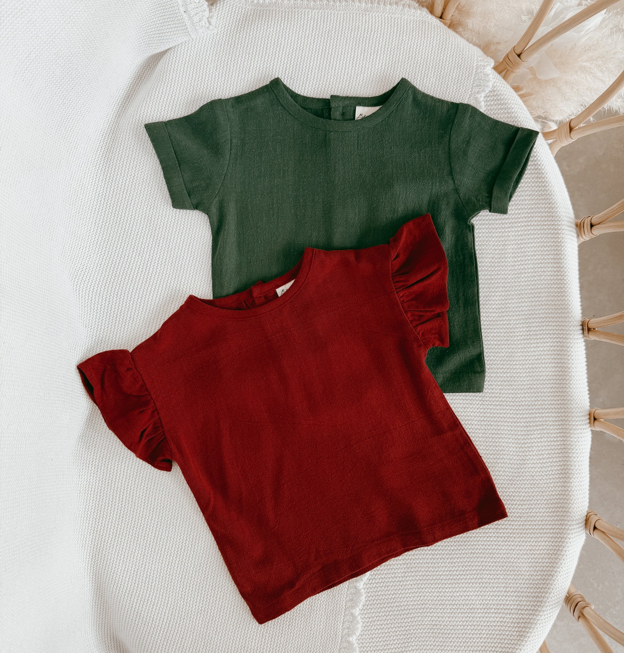 Flutter Sleeve Linen Tee in Burgundy