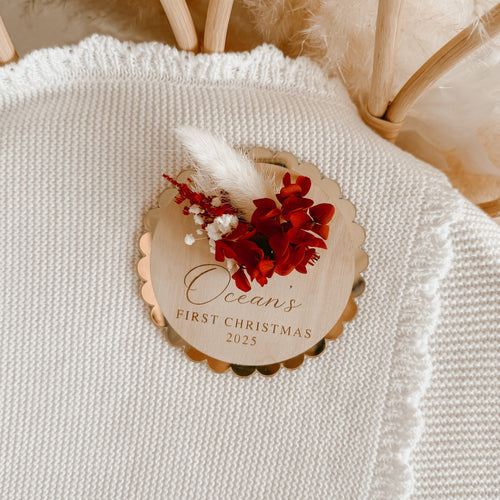'First Christmas 2025' Personalised Dried Floral Plaque
