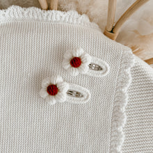 Load image into Gallery viewer, Daisy Crochet Hair Clips - Burgundy
