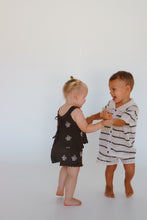 Load image into Gallery viewer, Daisy Knit Tie Set - Espresso