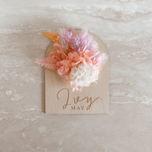Load image into Gallery viewer, Dried Floral Announcement Plaque
