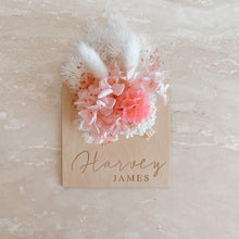 Load image into Gallery viewer, Dried Floral Announcement Plaque