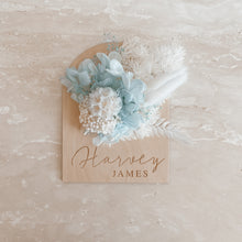 Load image into Gallery viewer, Dried Floral Announcement Plaque