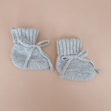 Load image into Gallery viewer, Chunky Knit Booties - Newborn-6M