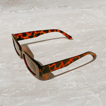 Load image into Gallery viewer, Ladies Polarised Sunglasses