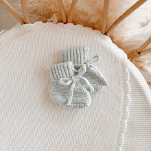 Load image into Gallery viewer, Chunky Knit Booties - Newborn-6M - Periwinkle Blue