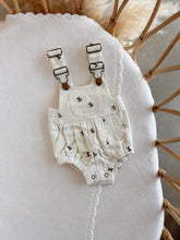Load image into Gallery viewer, Denim Bee Bucket Hat - Cream