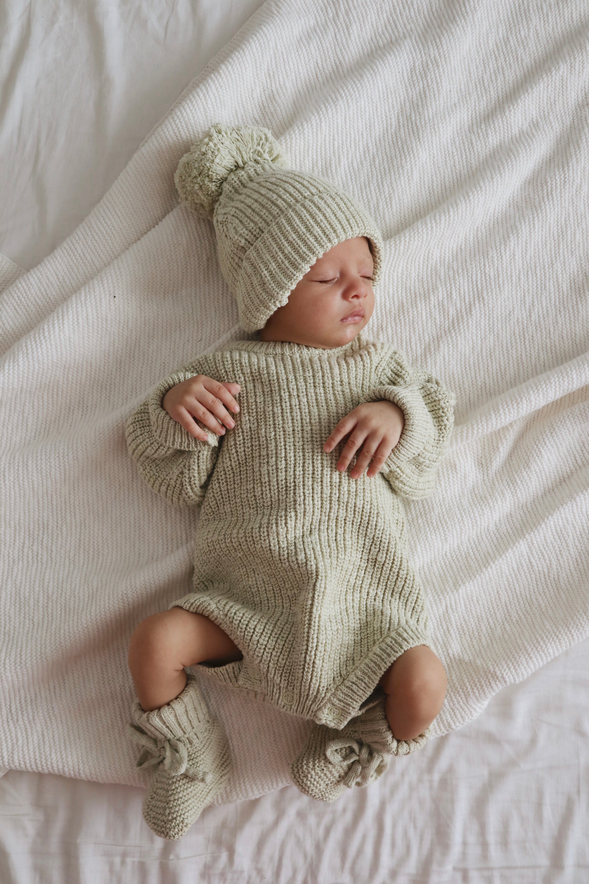 Chunky Knit Booties - Pear