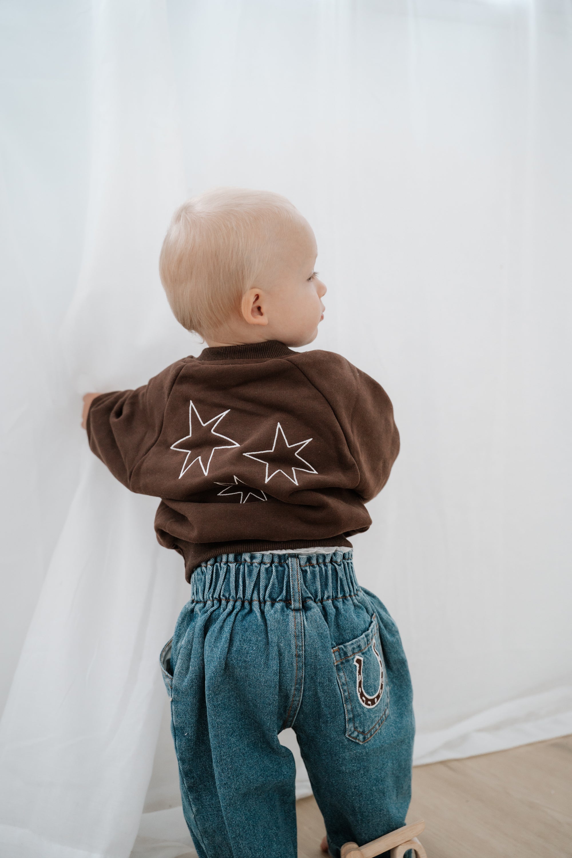 'Hold Your Horses' Crew Sweater - Espresso