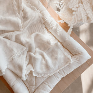 Heirloom Scallop Knit Blanket