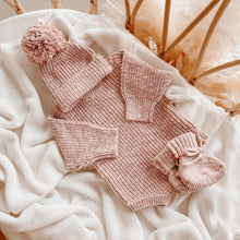 Load image into Gallery viewer, Chunky Knit Booties - Newborn-6M