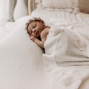 Heirloom Poppy Frill Knit Blanket